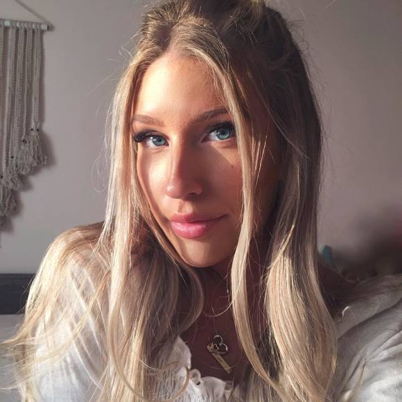 Meet your Posher, Rachel - Picture 1 of 1